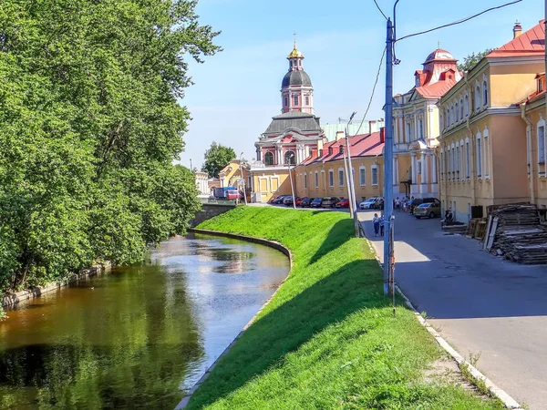 Iglesia Anunciación Santísima Virgen María Lavra Alexander Nevsky Río Monastyrka —  Fotos de Stock