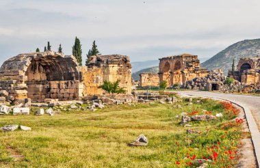 Hiyerapol eski bir şehirdir. Hierapolis, Türkiye. Çekim tarihi 8 Mayıs 2015.