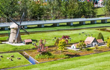 Hollanda 'nın minyatür park sahnesinde güneş ışığı, Lahey, Hollanda