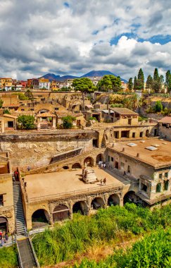 Eski Herculaneum şehrinin kalıntılarının panoraması. Ercolano. İtalya.