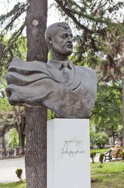 Georgy Otarovich Chanturia anıtı. Tiflis. Georgia.Çekim tarihi 4 Mayıs 2017