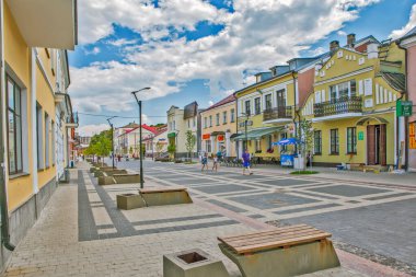 Tarihsel, yaya Lenin Caddesi. Pinsk. Belarus. 11 Temmuz 2018 tarihli çekim tarihi.