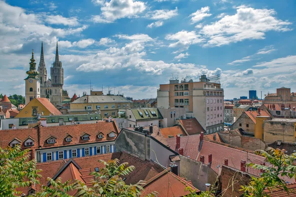 Zageb Croatia 2019年5月7日 大聖堂と市内中心部の写真 上の町からの眺め — ストック写真