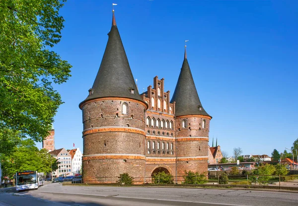 Holstentor是一座中世纪的城门 卢贝克 2018年5月7日拍摄日期 — 图库照片