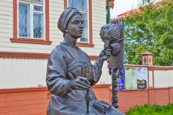 Beeldhouwkunst Compositie Aan Russische Vrouwen Dragers Van Familiehaard Archangelsk Datum — Stockfoto