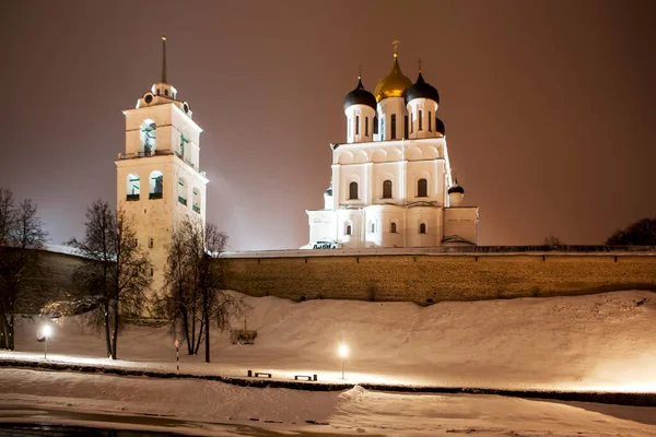 Night Krom Kremlin Trinity Cathedral Pskov River Winter View Pskov — Stock Photo, Image