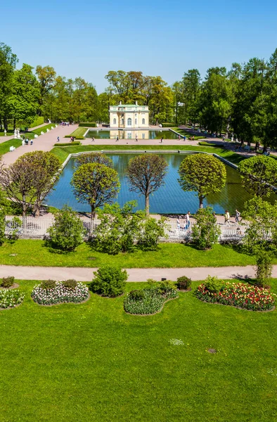 ロシアのツァースコエ 2019年5月18日 フライリンスキー庭園 パビリオン アッパーバスの写真 キャサリン公園 — ストック写真