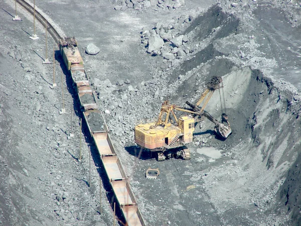 Loading Ore Western Quarry Vysokogorsky Gok Kachkanar Sverdlovsk Region Russia — Stock Photo, Image