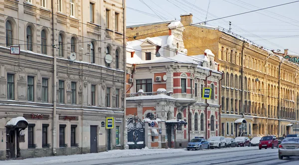 Besneeuwde Straat Met Oude Bakstenen Gebouwen Sint Petersburg Rusland — Stockfoto