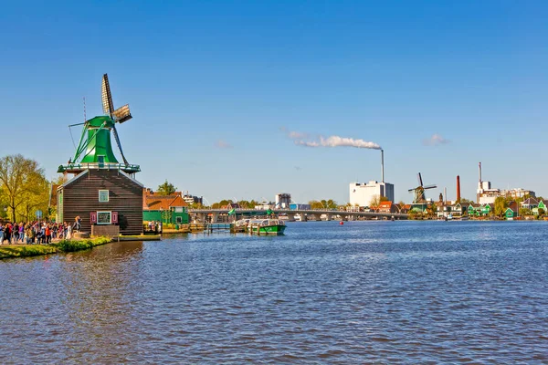 Zaanes Schans Netherlands May 2018 People Walking Picturesque Ethnographic Village — Stock Photo, Image