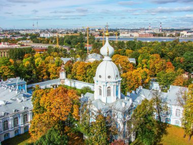Zechariah Kilisesi ve Elizabeth Dul 'un Evi' nde. Diriltme Smolny Novodevichy Manastırı. Yukarıdan bak. St. Petersburg 'da. Rusya (2010)