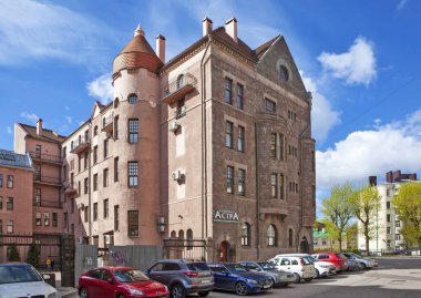 VYBORG, RUSSIA - 17 Mayıs 2020: Fotoğraf: Hyakli, Lallucca & Co. Company House. Avlu cephesi.