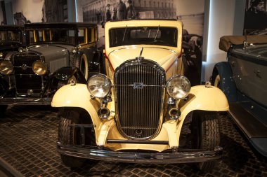 VERKHNYAYA PYSHMA, RUSSIA - 12 Haziran 2019: Yüksek rütbeli devlet adamları için tasarlanan araba fotoğrafları. Otomobil ekipmanları müzesi UMMC 