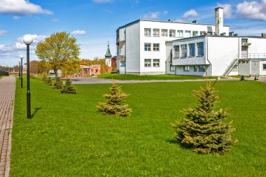 VYBORG, RUSSIA - 17 Mayıs 2020: Powder mahzeninin ve Hermitage sergi merkezinin fotoğrafı. Panzerlaks Kalesi.