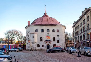 VYBORG, RUSSIA - 28 ARALIK 2019: Yuvarlak Kule Fotoğrafı.