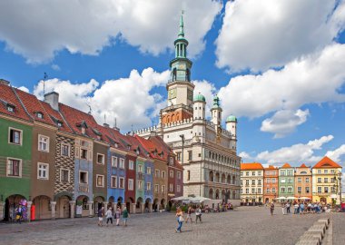 POZNAN, POLAND - 13 AĞUSTOS 2019: Eski Pazar Meydanı