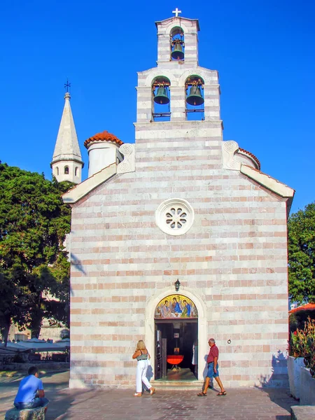 Budva Montenegro Septiembre 2009 Foto Iglesia Santísima Trinidad — Foto de Stock