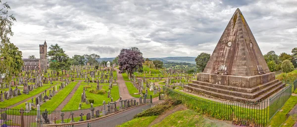 Stirling Great Britain August 2019 Photo Cemetery Monuments Pyramid — Stock Photo, Image