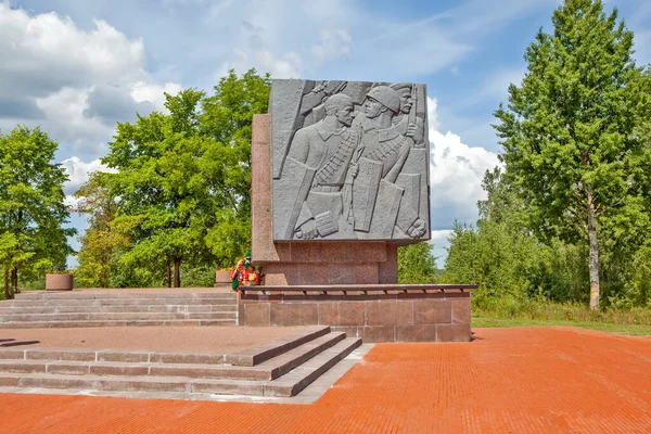 Kirovsk Russie Juillet 2019 Photo Monument Pierre Milliaire Mémorial Porcelet — Photo