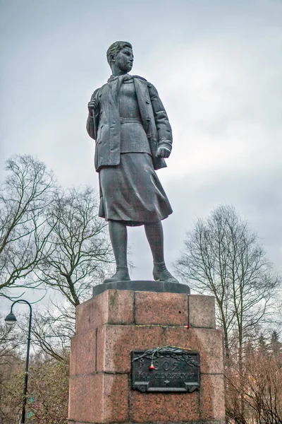 Statues Historiques Dans Parc Victoire Moscou Monument Zoya Kosmodemyanskaya — Photo