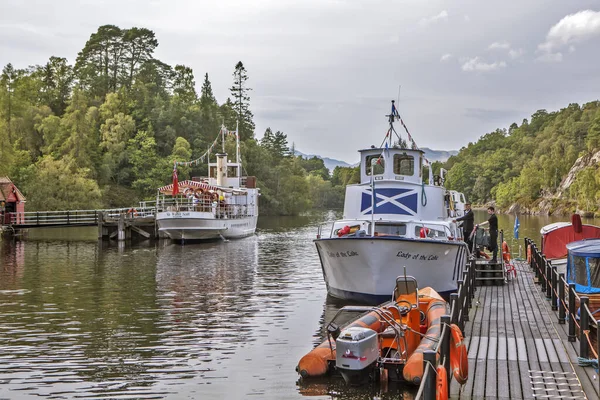 Pequeño Puerto Con Barcos Lago Loch Catherine Sterling Escocia Reino — Foto de Stock