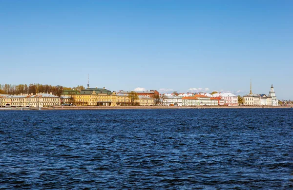 Widok Kunstkamerę Strzałę Vasilyevsky Island Fortecę Piotra Pawła Petersburga Rosja — Zdjęcie stockowe