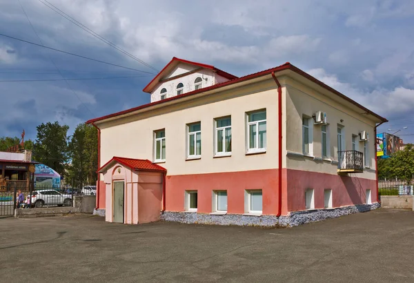 Das Gebäude Der Verwaltung Der Diözese Nischni Tagil Der Russisch — Stockfoto