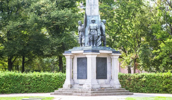 Potsdam Alemanha Agosto 2019 Foto Cemitério Militar Soviético Parque Praça — Fotografia de Stock