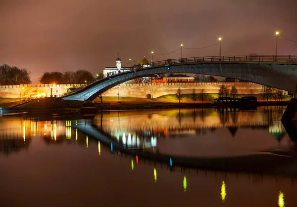 Hermosa Vista Noche Del Puente Sobre Río — Foto de Stock