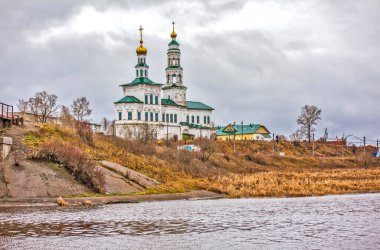 Vaftizci Aziz John Kilisesi (1721-1722 gg.) Usolki Nehri kıyısında (Krasnoe köyü). Solikamsk şehri. Perma bölgesi. Rusya