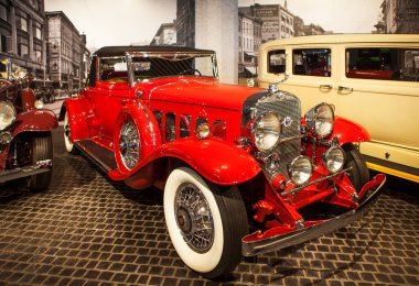 VERKHNYAYA PYSHMA, RUSSIA - 12 Haziran 2019: Yüksek rütbeli devlet adamları için tasarlanan araba fotoğrafları. Otomobil ekipmanları müzesi UMMC 