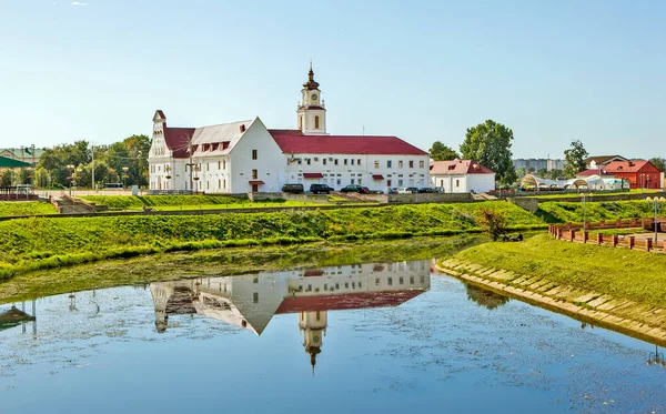 Orsha Belarus Sierpień 2019 Zdjęcie Jezuickiego College Rzeki Orshitsa — Zdjęcie stockowe