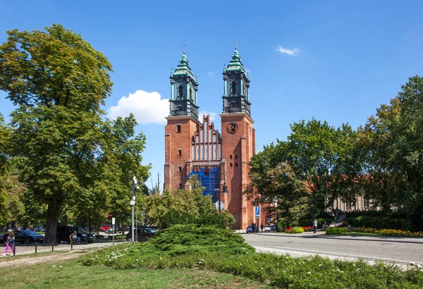 Poznan Poland 2019年8月13日 Tumsky岛上圣彼得和保罗大教堂的照片 — 图库照片