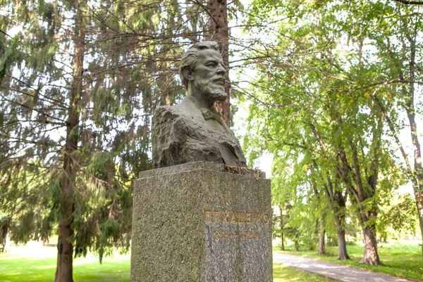 ニコルスコイ ロシア 2019年9月8日 デミドフ シヴォリツィーの不動産にある記念碑の写真 — ストック写真