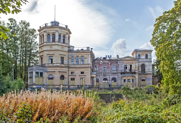 Celosía Las Cariátidas Son Elementos Decoración Del Palacio Del Gran —  Fotos de Stock