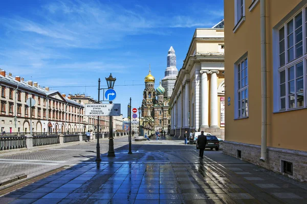 Petersburg Russia May 2020 Photo Griboyedov Canal Embankment Overlooking Cathedral — Stock Photo, Image