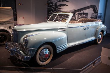 VERKHNYAYA PYSHMA, RUSSIA - 12 Haziran 2019: Yüksek rütbeli devlet adamları için tasarlanan araba fotoğrafları. Otomobil ekipmanları müzesi UMMC 