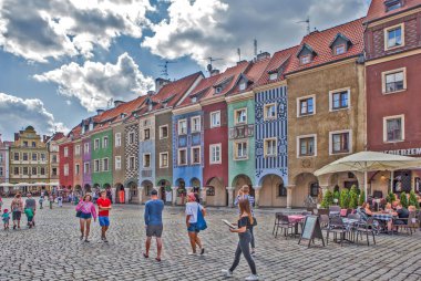 POZNAN, POLAND - 13 AĞUSTOS 2019: Eski Pazar Meydanı