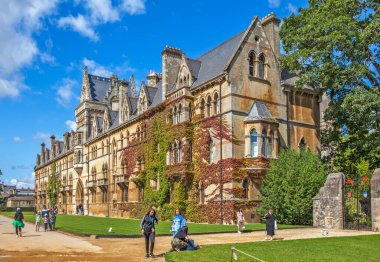 OXFORD, GREAT BRITAIN - 18 Ağustos 2019: Fotoğraf: Christ Church College Building
