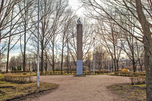Petersburg Ryssland April 2020 Foto Hammare Och Skära Monumentet Oktoberrevolutionen — Stockfoto