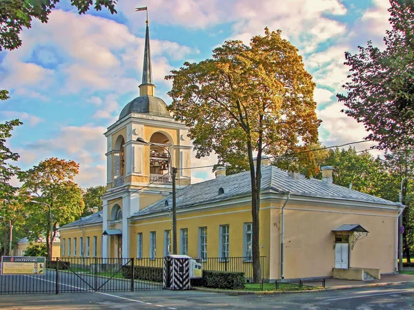 Igreja Santa Cruz Peterhof São Petersburgo Rússia — Fotografia de Stock