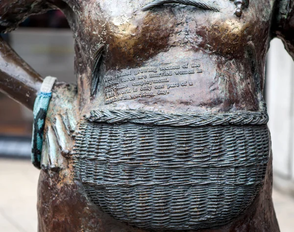 Belfast Great Britain August 2019 Photo Market Shopping Basket Monument — Stock Photo, Image