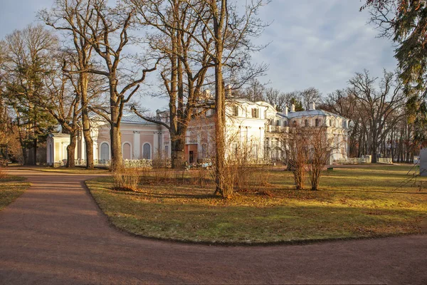 Çin sarayı. Oranienbaum. Lomonosov. St. Petersburg 'da. Rusya