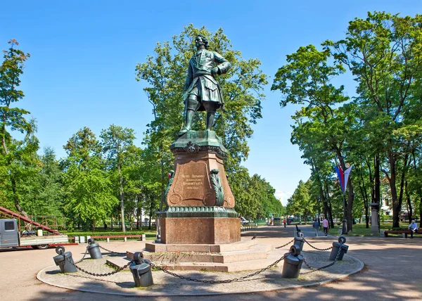 Kronstadt Rusia Julio 2019 Foto Monumento Pedro —  Fotos de Stock