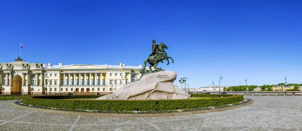 Cavaleiro Bronze Monumento Pedro Praça Senado São Petersburgo Rússia — Fotografia de Stock