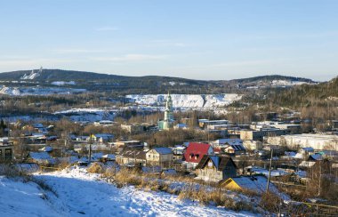 Aynı inancın Kutsal Üçlemeci Kilisesi. Nizhny Tagil. Sverdlovsk bölgesi. - Rusya. 19 Kasım 2020