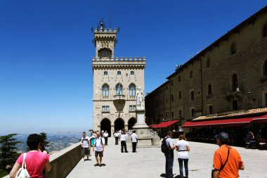 Özgürlük Meydanı ve Özgürlük Heykeli. San Marinodate Çekim Tarihi 16 Haziran 2012