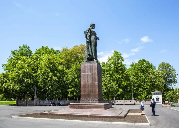 Monumento Kosta Levanovich Khetagurov Frente Teatro Drama Ossécio Vladikavkaz Ossétia — Fotografia de Stock