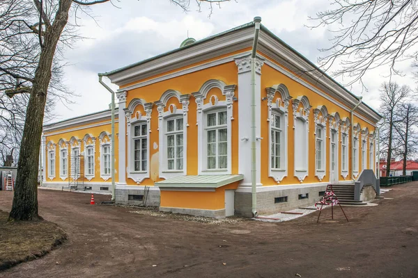 Catherine Hadtest Múzeuma Petrodvoretek Peterhof Vagyok Szentpétervár Oroszország 2021 Április — Stock Fotó