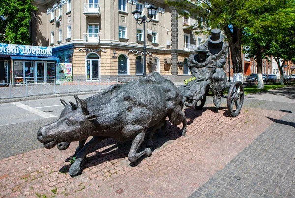 Die Skulpturengruppe Puschkin Betritt Wladikawkas Wladikawkas Nordossetien Russland Mai 2021 — Stockfoto
